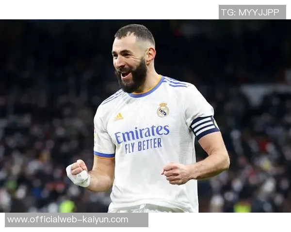 本泽马的胡子背后隐藏的故事与足球生涯的精彩瞬间